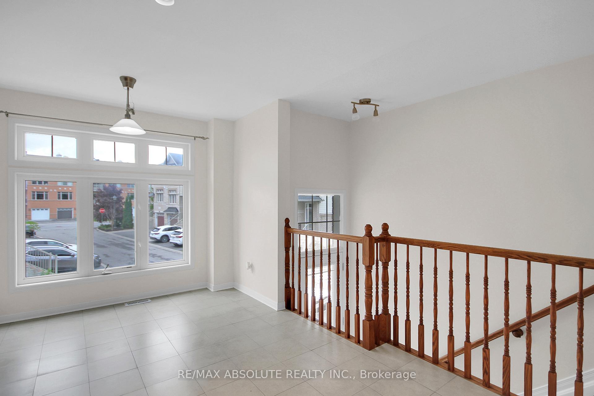 Photo 8 of 243 Stroget Private, Ottawa, Merivale Industrial Park/Citiplace — HOMEH