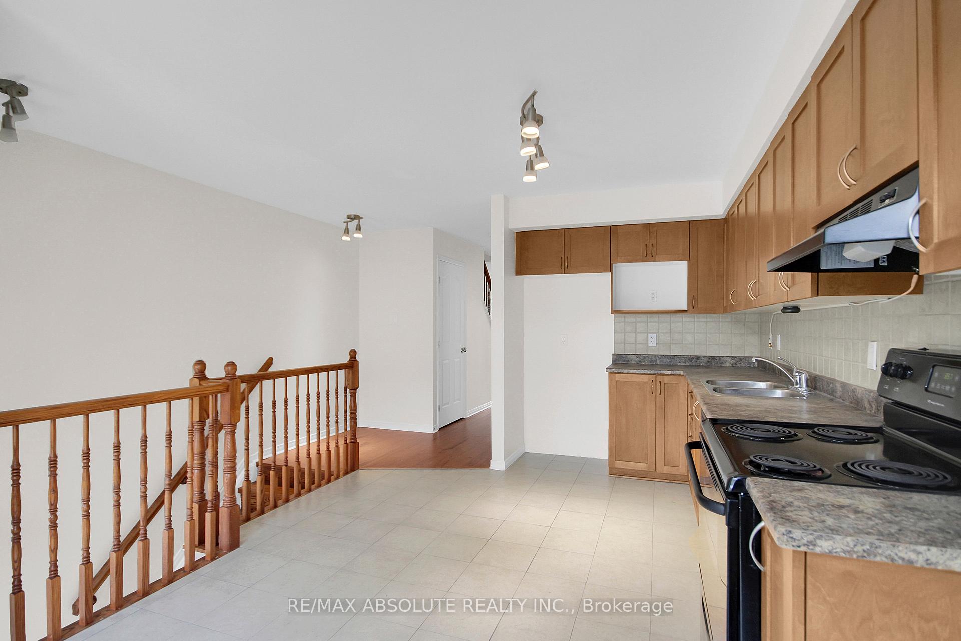 Photo 9 of 243 Stroget Private, Ottawa, Merivale Industrial Park/Citiplace — HOMEH