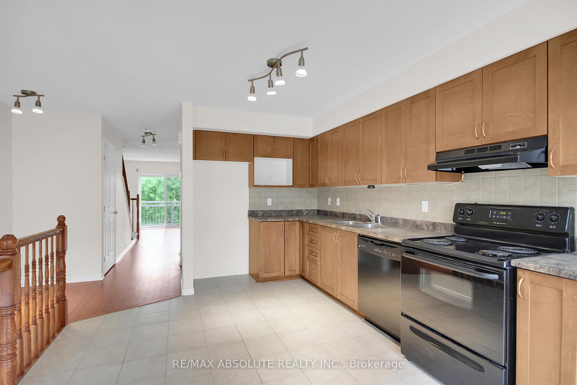 Photo 10 of 243 Stroget Private, Ottawa, Merivale Industrial Park/Citiplace — HOMEH