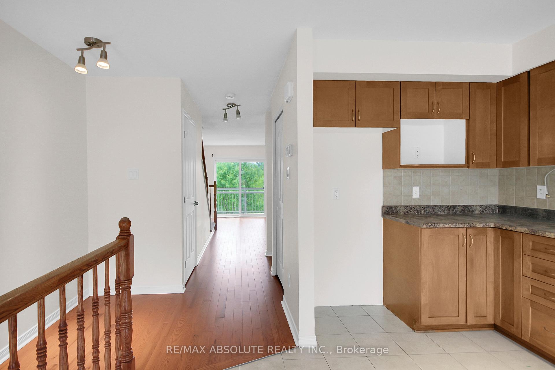 Photo 11 of 243 Stroget Private, Ottawa, Merivale Industrial Park/Citiplace — HOMEH
