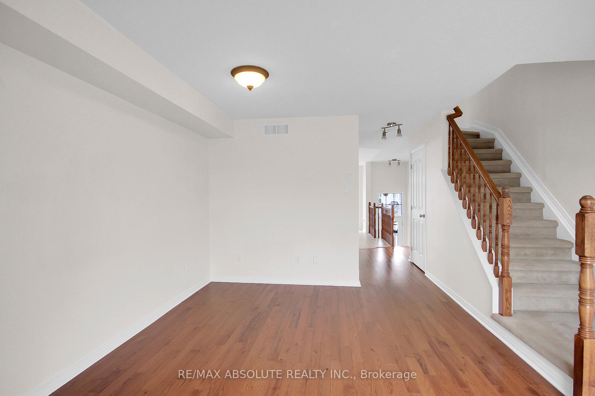 Photo 19 of 243 Stroget Private, Ottawa, Merivale Industrial Park/Citiplace — HOMEH