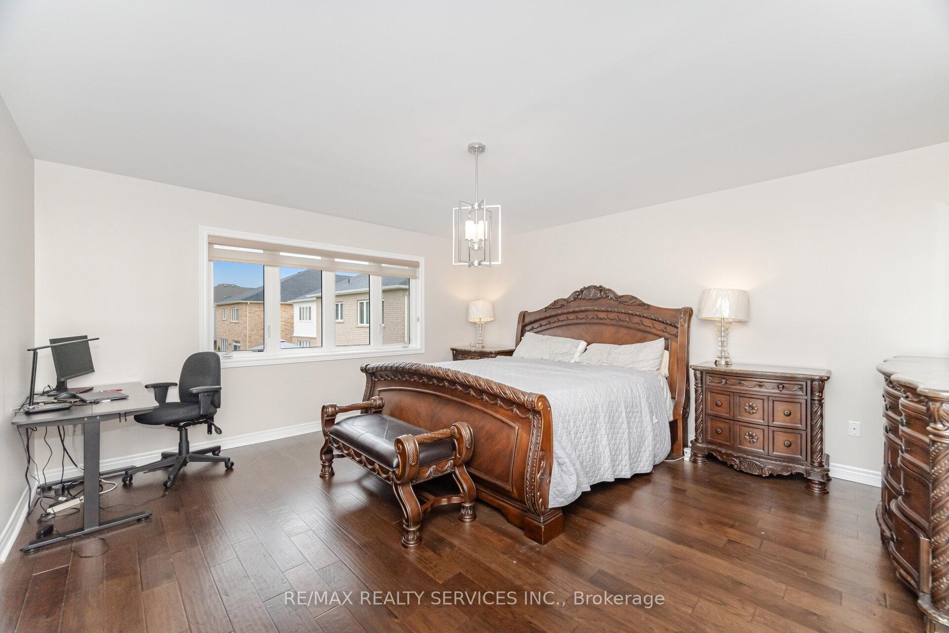 Photo 26 of 30 Oldham Avenue, Brant, Paris — HOMEH