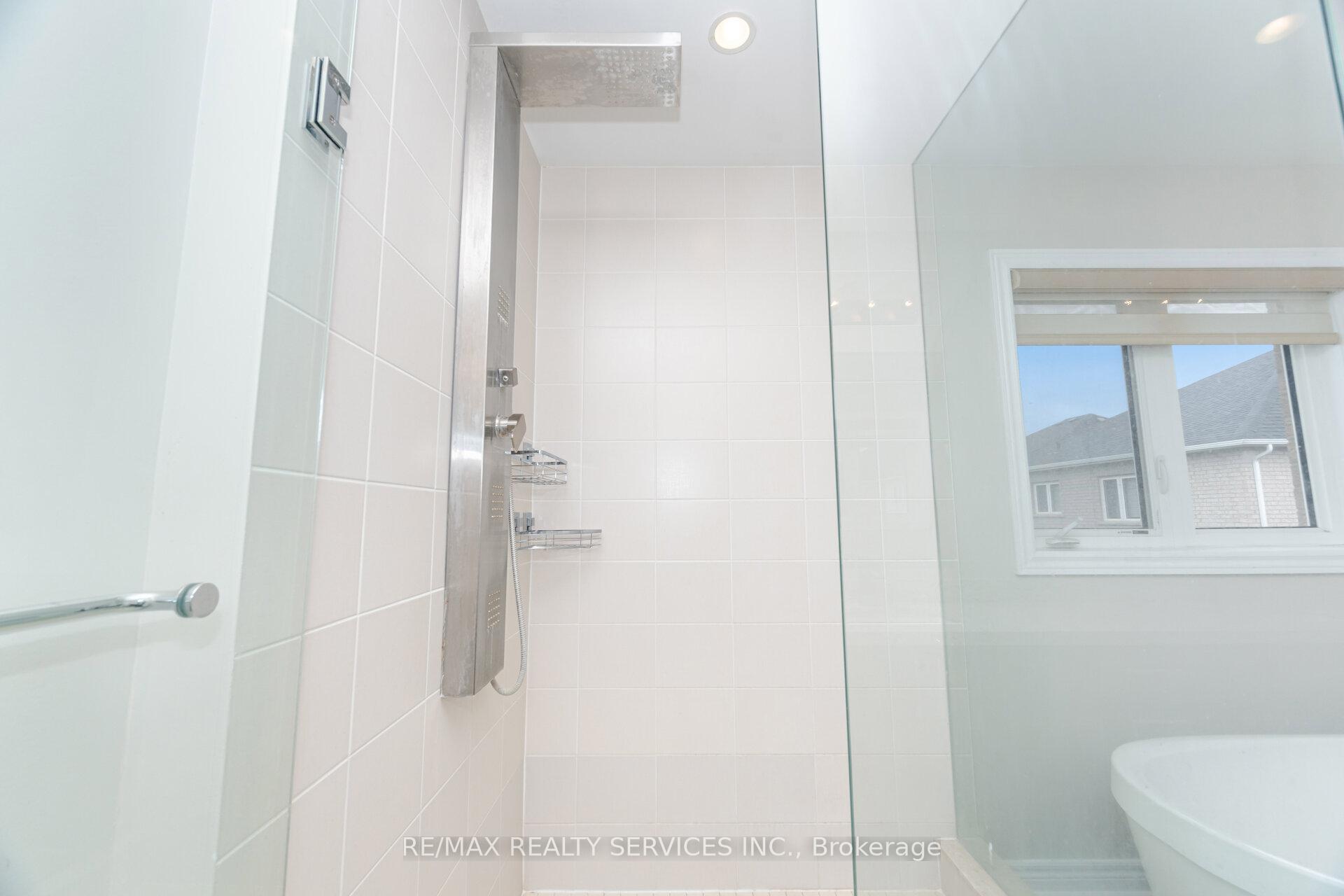 Photo 29 of 30 Oldham Avenue, Brant, Paris — HOMEH