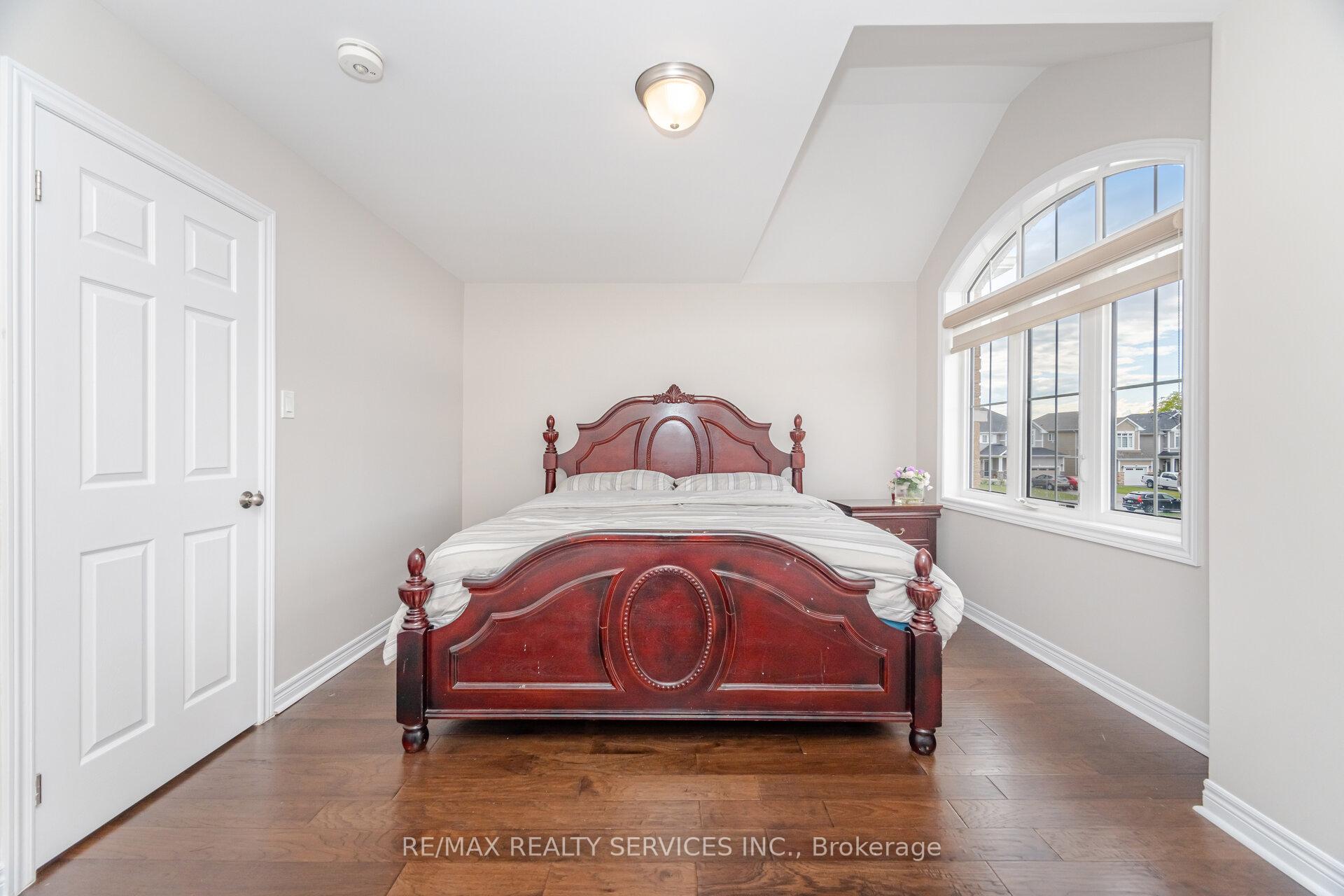 Photo 37 of 30 Oldham Avenue, Brant, Paris — HOMEH