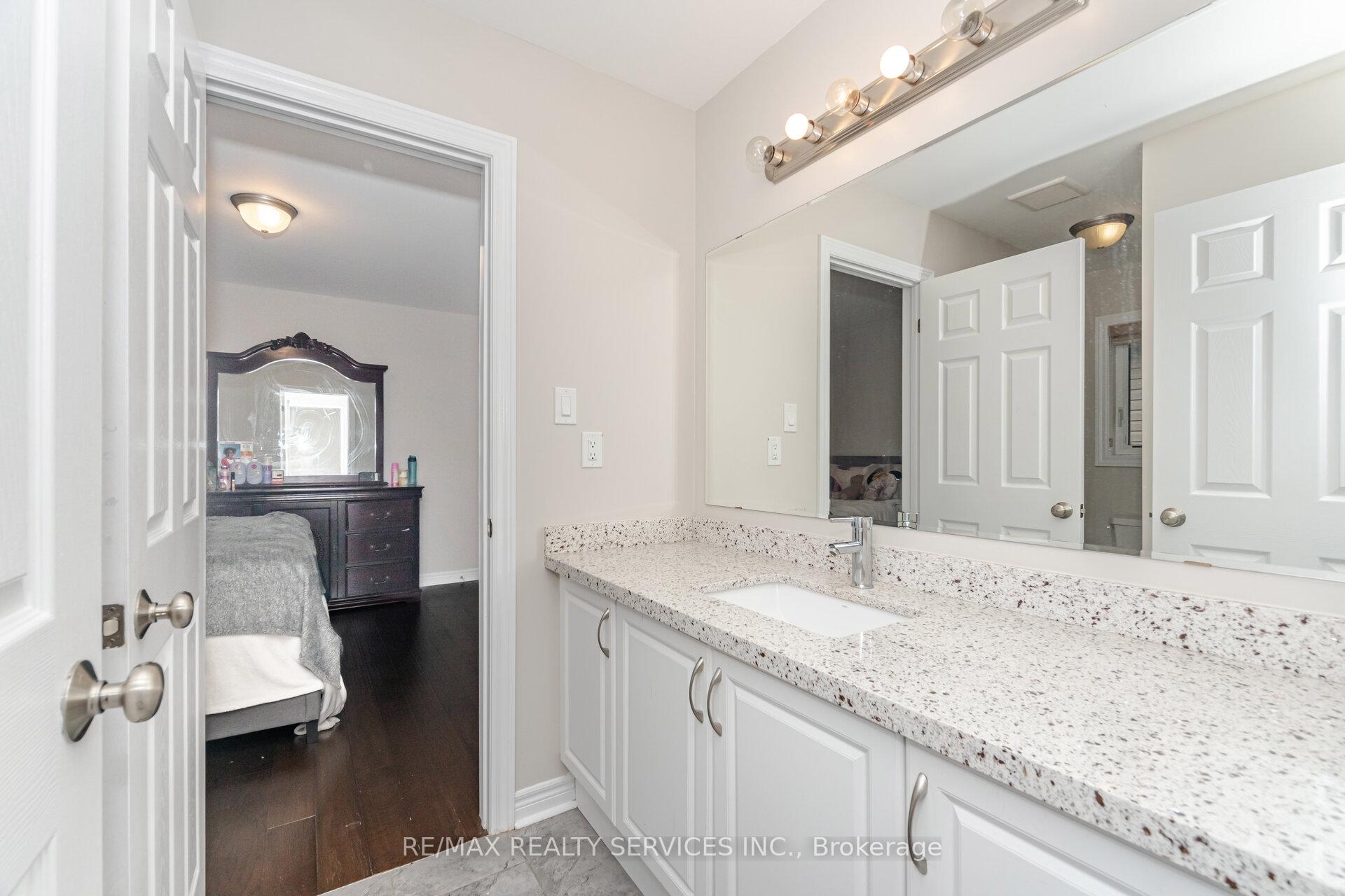 Photo 41 of 30 Oldham Avenue, Brant, Paris — HOMEH