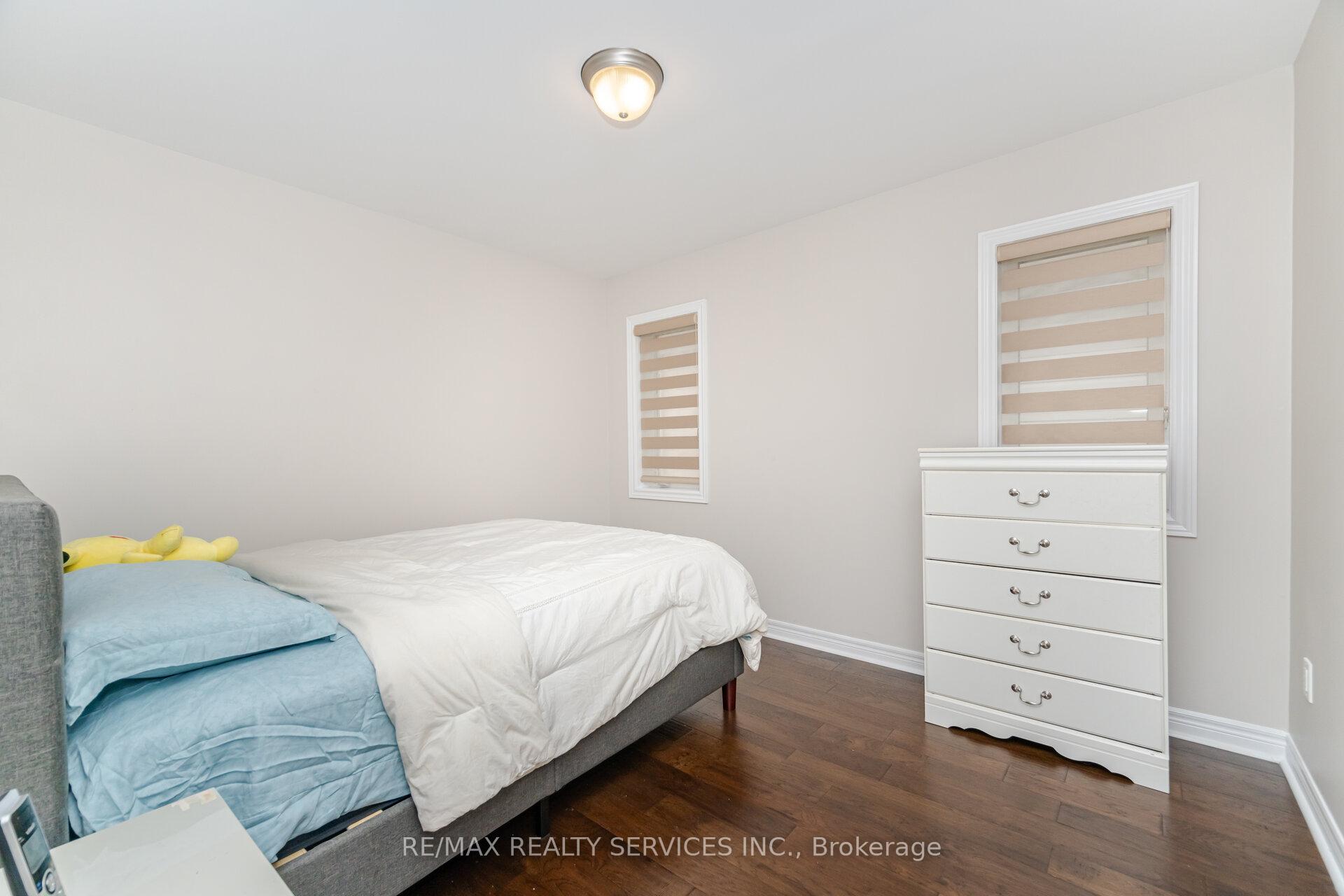 Photo 42 of 30 Oldham Avenue, Brant, Paris — HOMEH