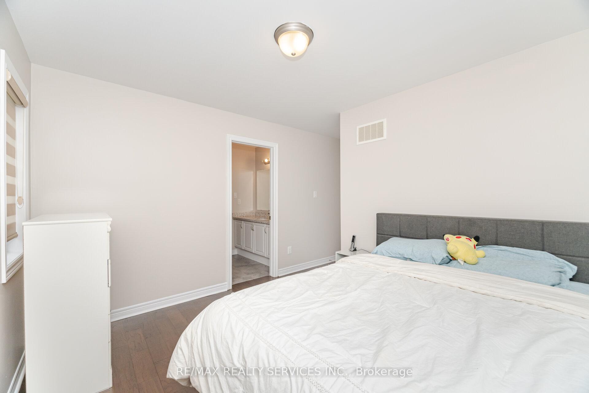 Photo 45 of 30 Oldham Avenue, Brant, Paris — HOMEH