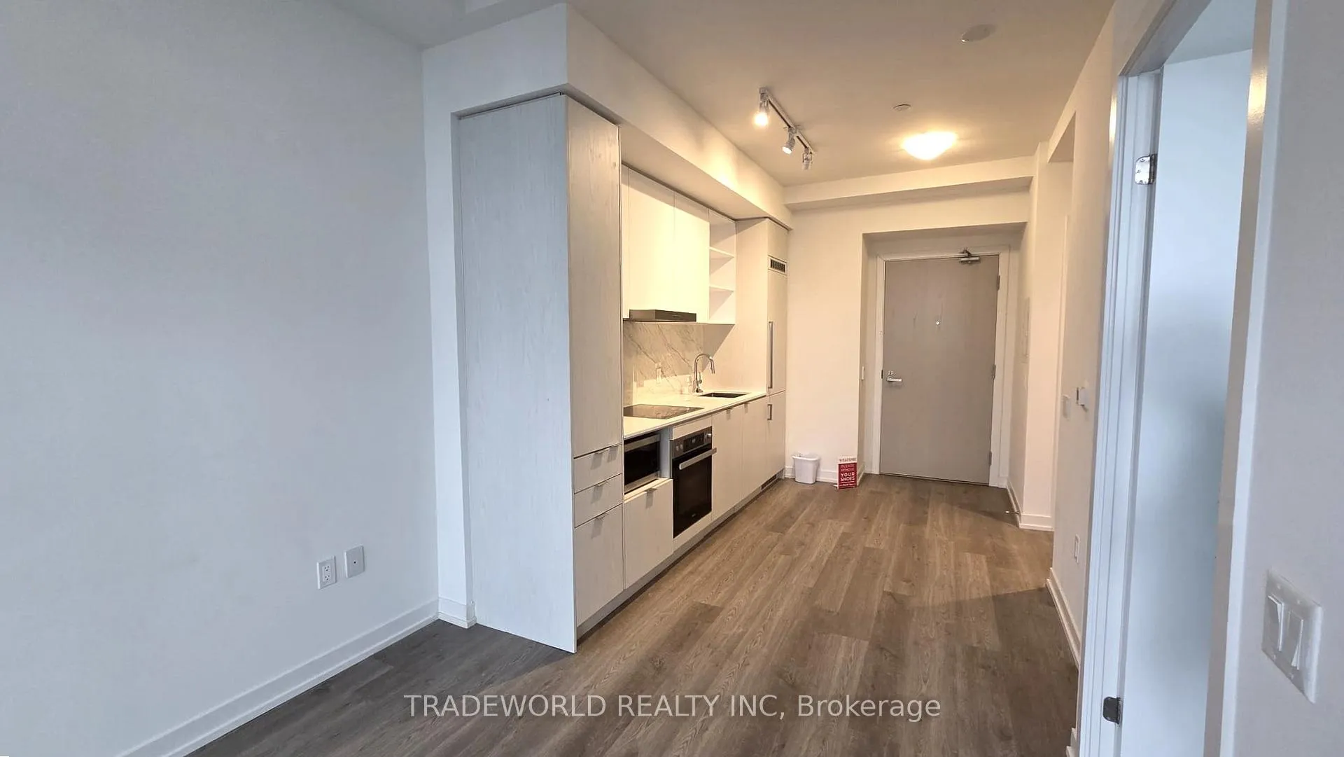 Photo 5 of Unit 6112, 55 Cooper Street, Toronto, Waterfront Communities — HOMEH