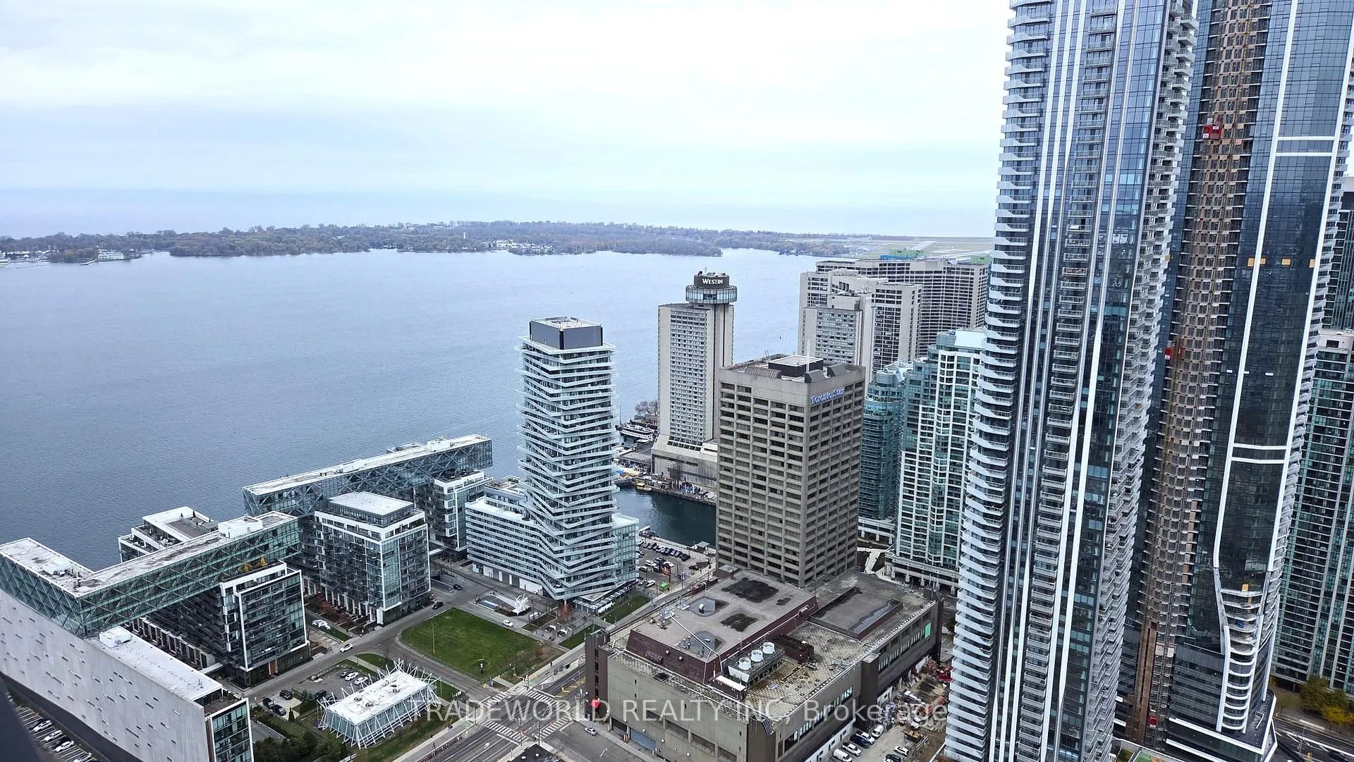 Photo 10 of Unit 6112, 55 Cooper Street, Toronto, Waterfront Communities — HOMEH