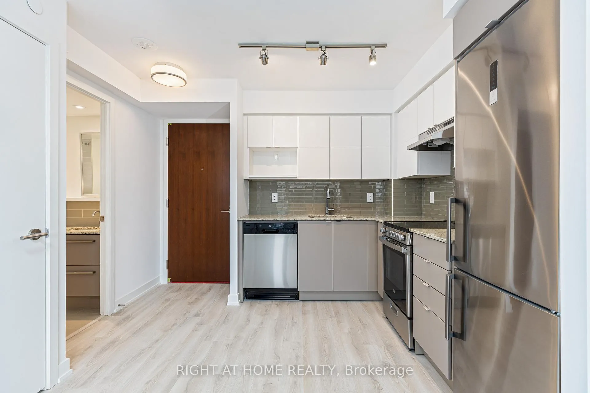 Photo 13 of Unit 325, 120 Varna Drive, Toronto, Englemount-Lawrence — HOMEH