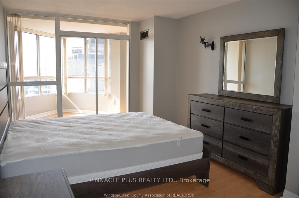 Photo 7 of Unit 1501, 75 Riverside Drive E, Windsor — HOMEH