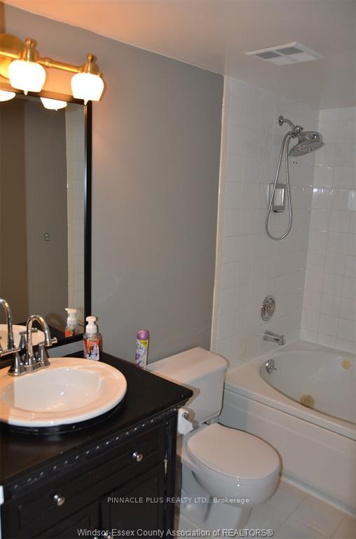 Photo 9 of Unit 1501, 75 Riverside Drive E, Windsor — HOMEH