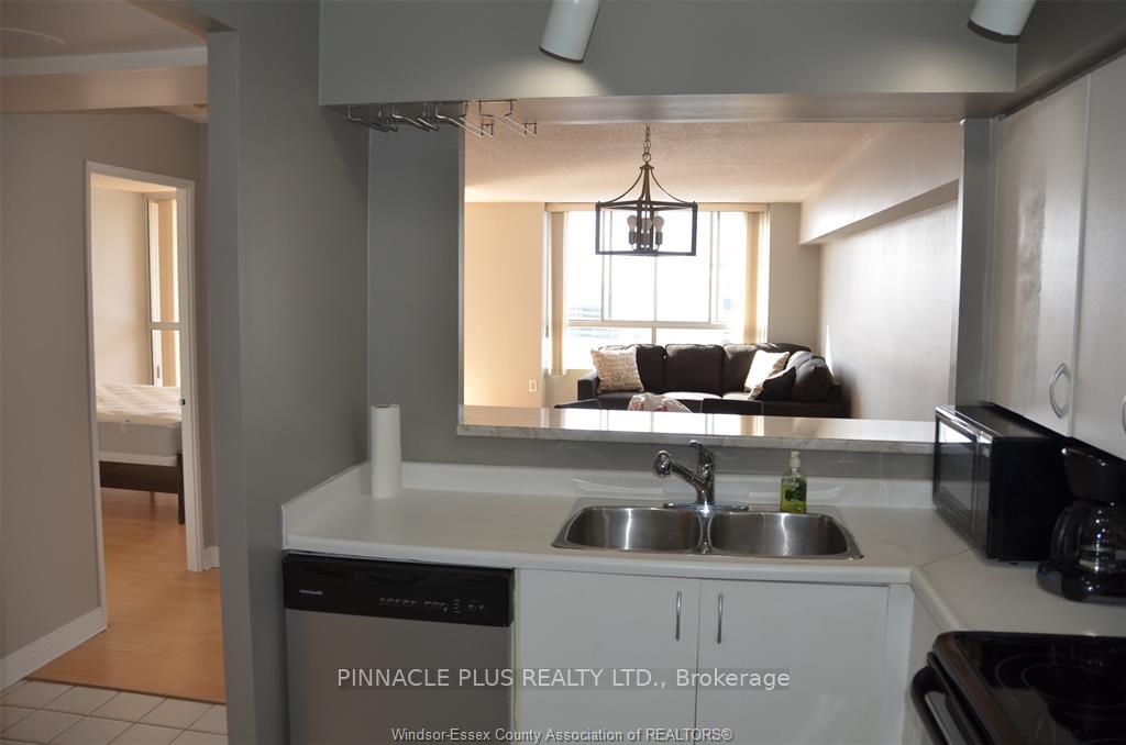 Photo 16 of Unit 1501, 75 Riverside Drive E, Windsor — HOMEH