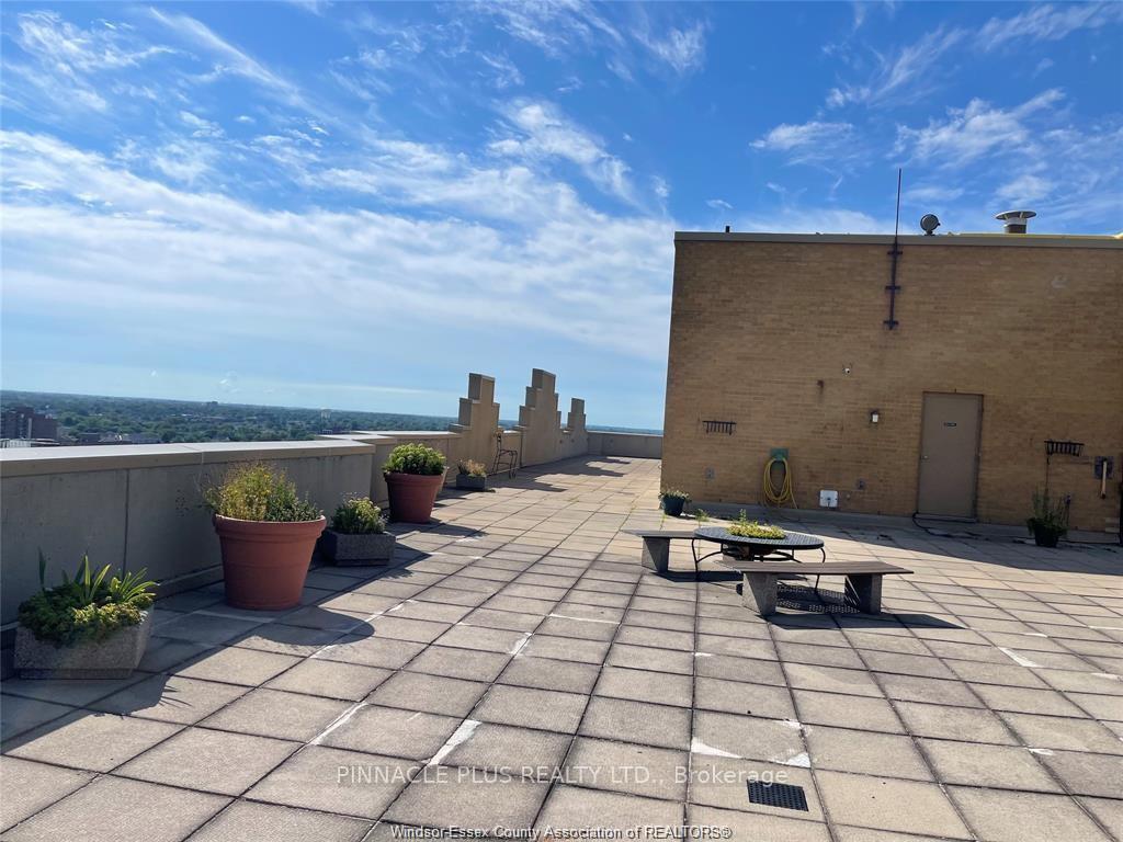 Photo 29 of Unit 1501, 75 Riverside Drive E, Windsor — HOMEH