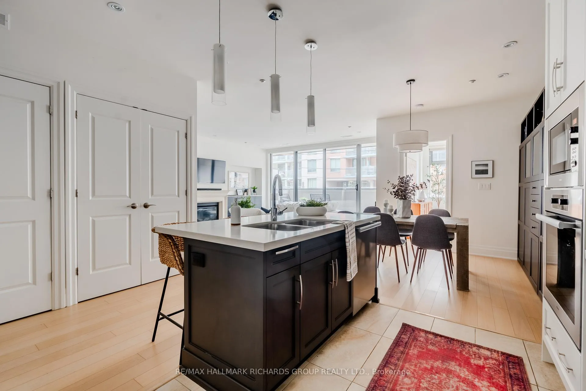 Photo 4 of Unit 202, 1 Rainsford Road, Toronto, The Beaches — HOMEH