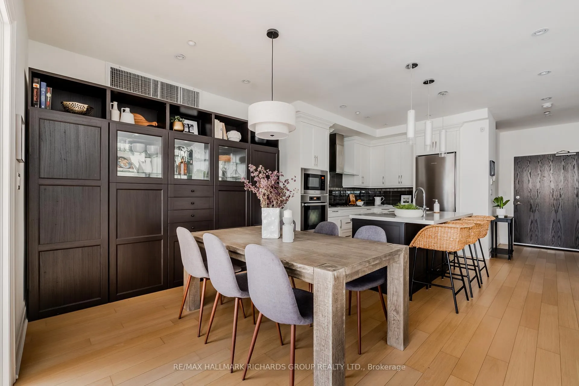 Photo 7 of Unit 202, 1 Rainsford Road, Toronto, The Beaches — HOMEH