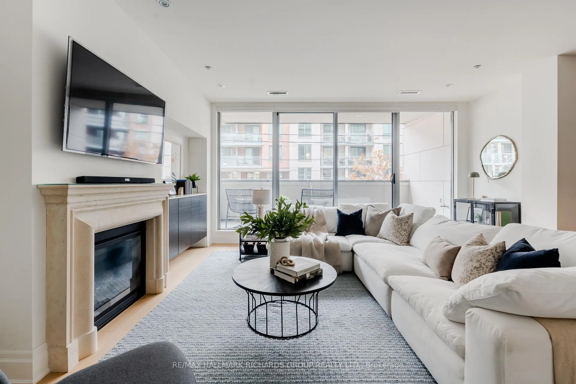 Photo 10 of Unit 202, 1 Rainsford Road, Toronto, The Beaches — HOMEH