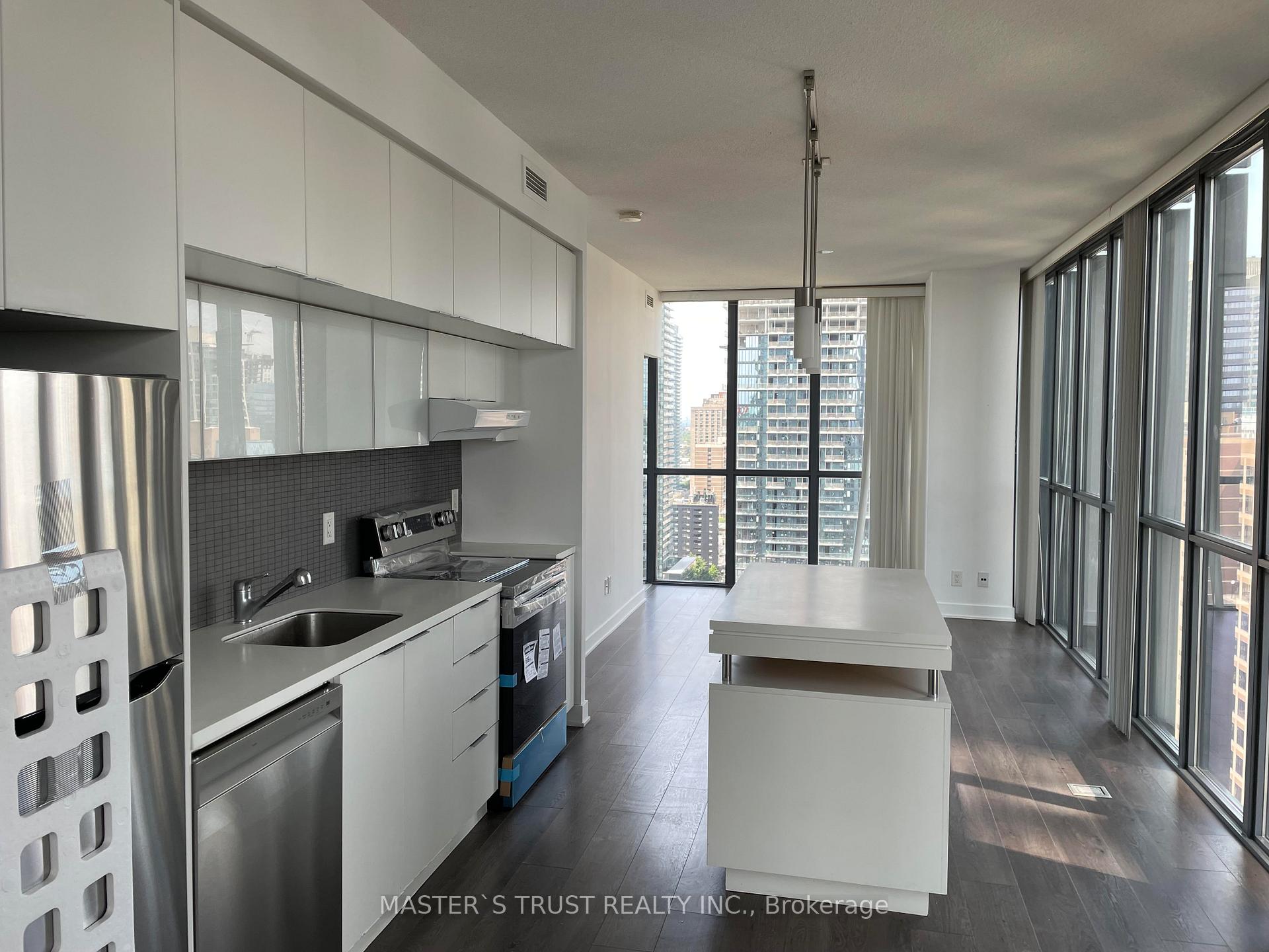 Front of Unit 2607, 110 Charles Street E