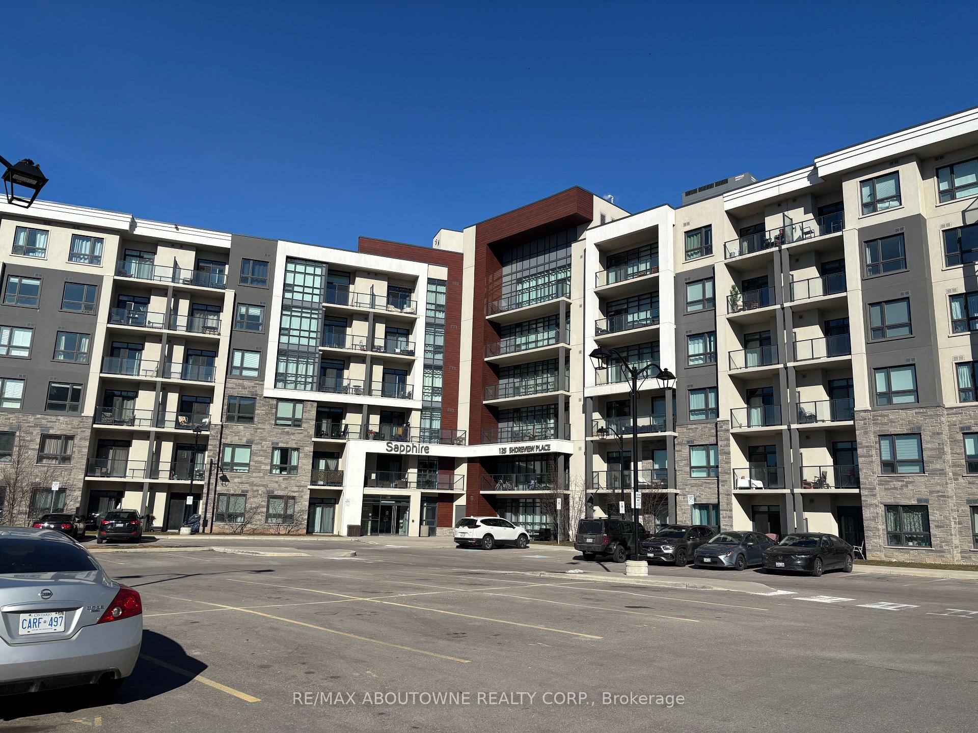 Front of Unit 611, 125 Shoreview Place