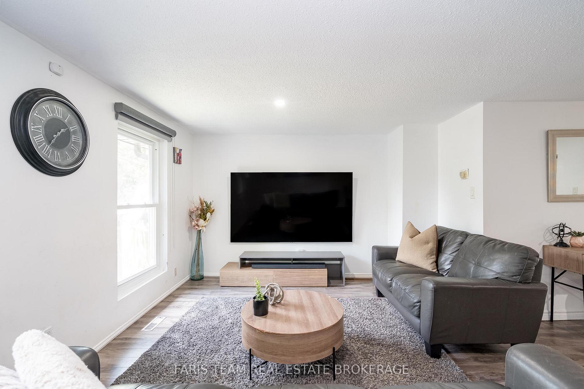 Photo 10 of Unit 19, 233 Innisfil Street, Barrie, Allandale Centre — HOMEH
