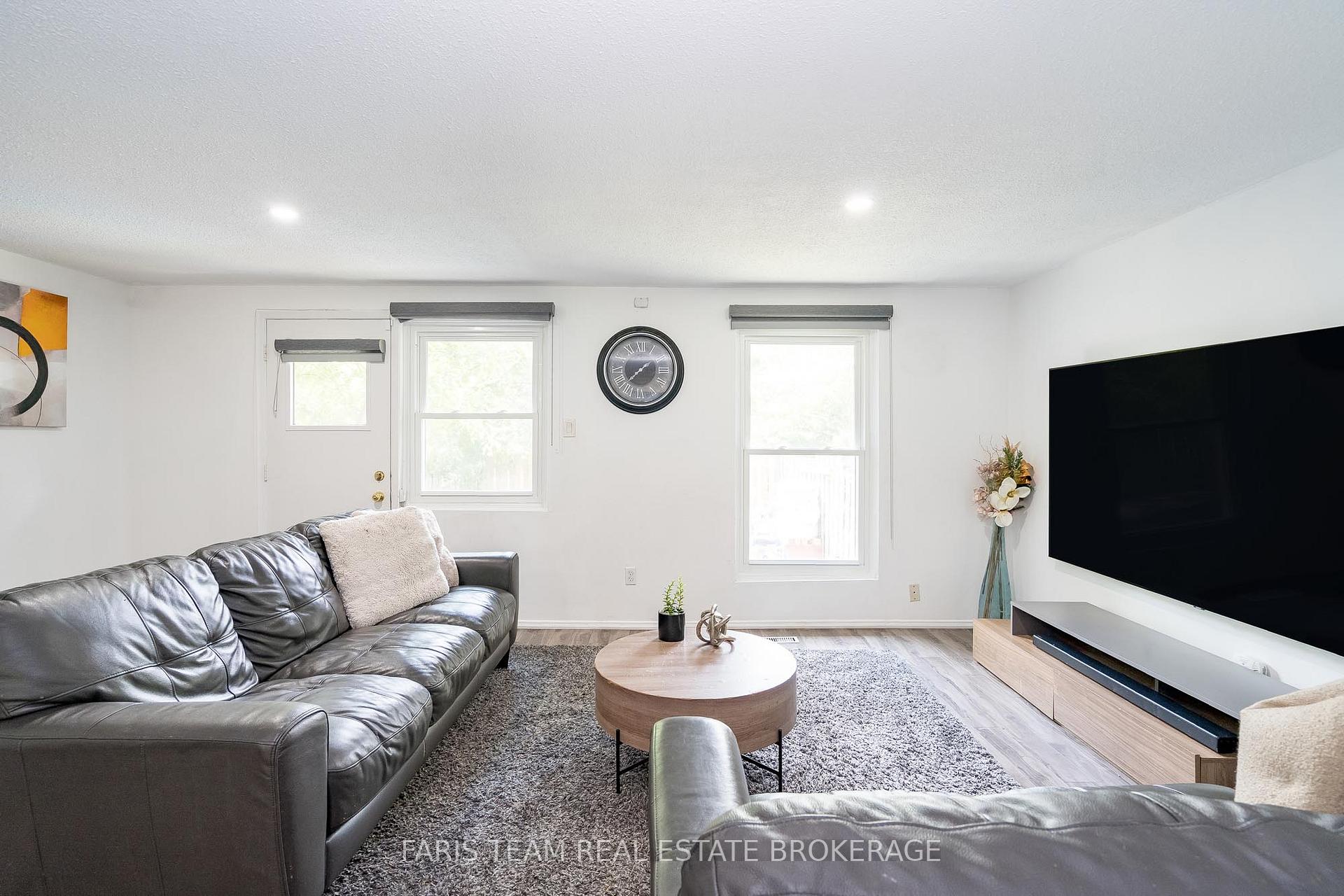 Photo 11 of Unit 19, 233 Innisfil Street, Barrie, Allandale Centre — HOMEH