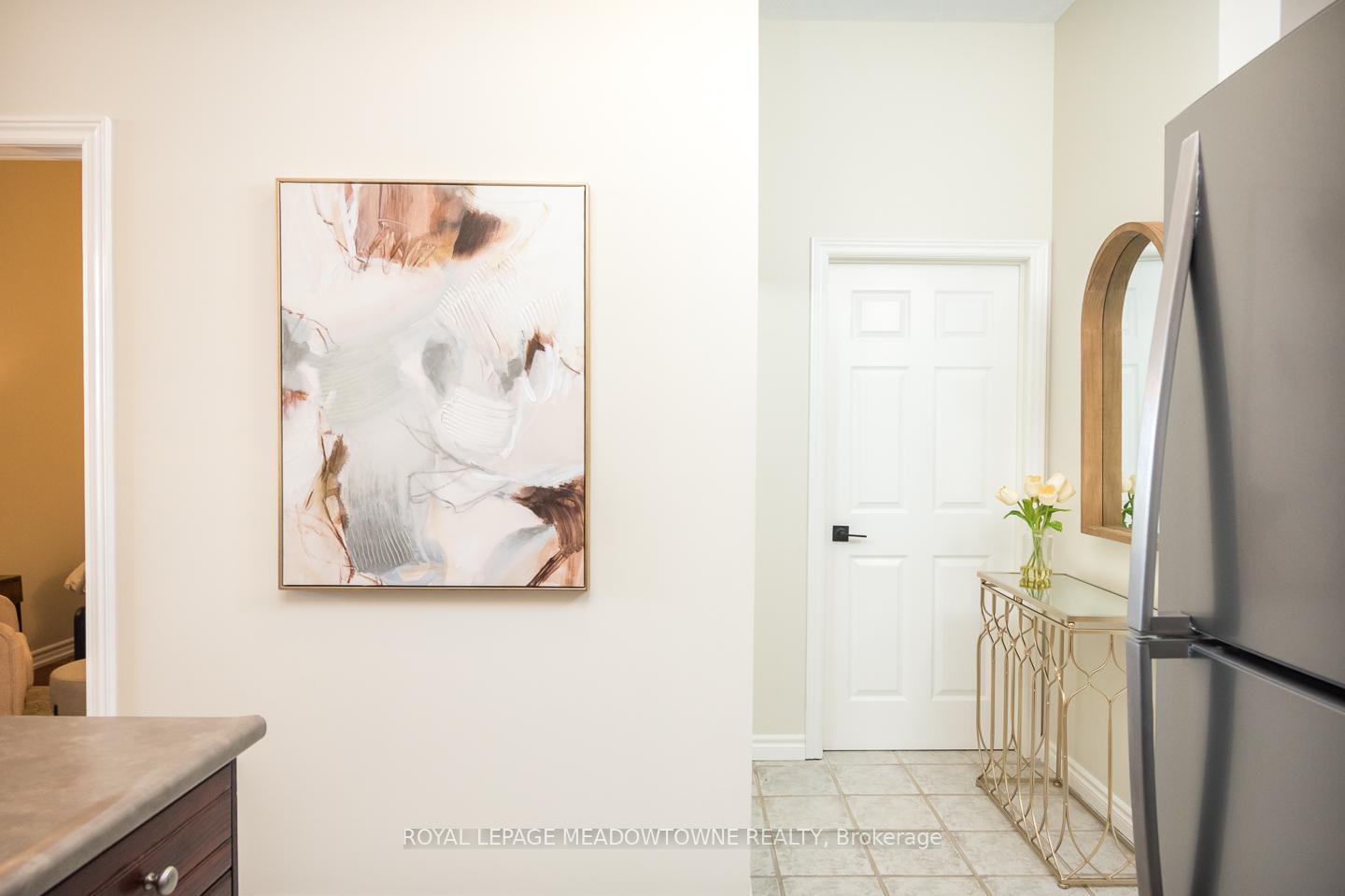 Photo 7 of Unit 318, 262 Dundas Street E, Hamilton, Waterdown — HOMEH