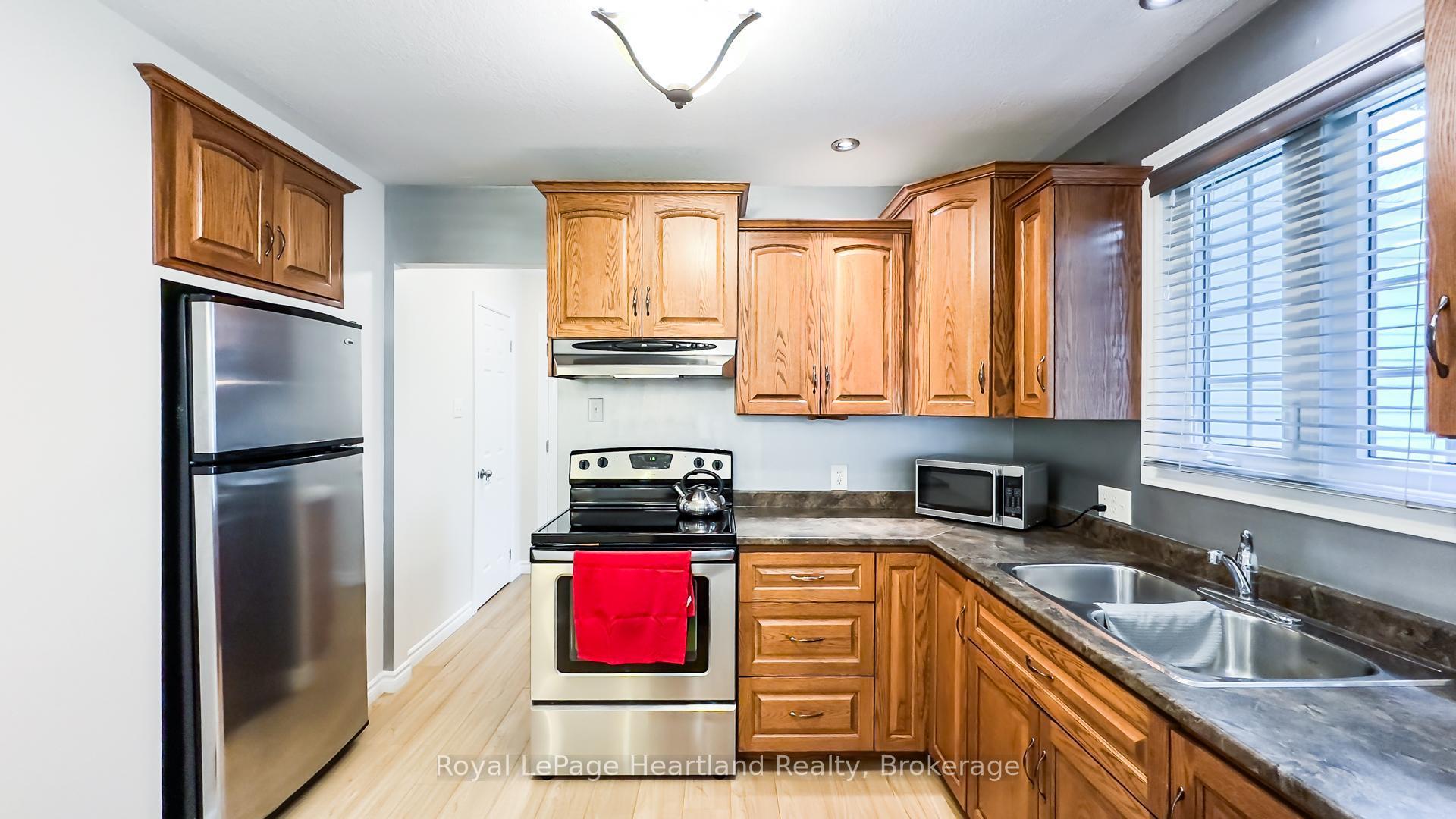 Photo 16 of 218 Princess Street E, Central Huron, Clinton — HOMEH