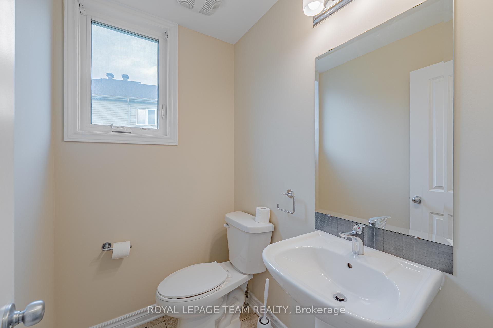 Photo 6 of 2522 Waterlilly Way, Ottawa, Barrhaven - Heritage Park — HOMEH