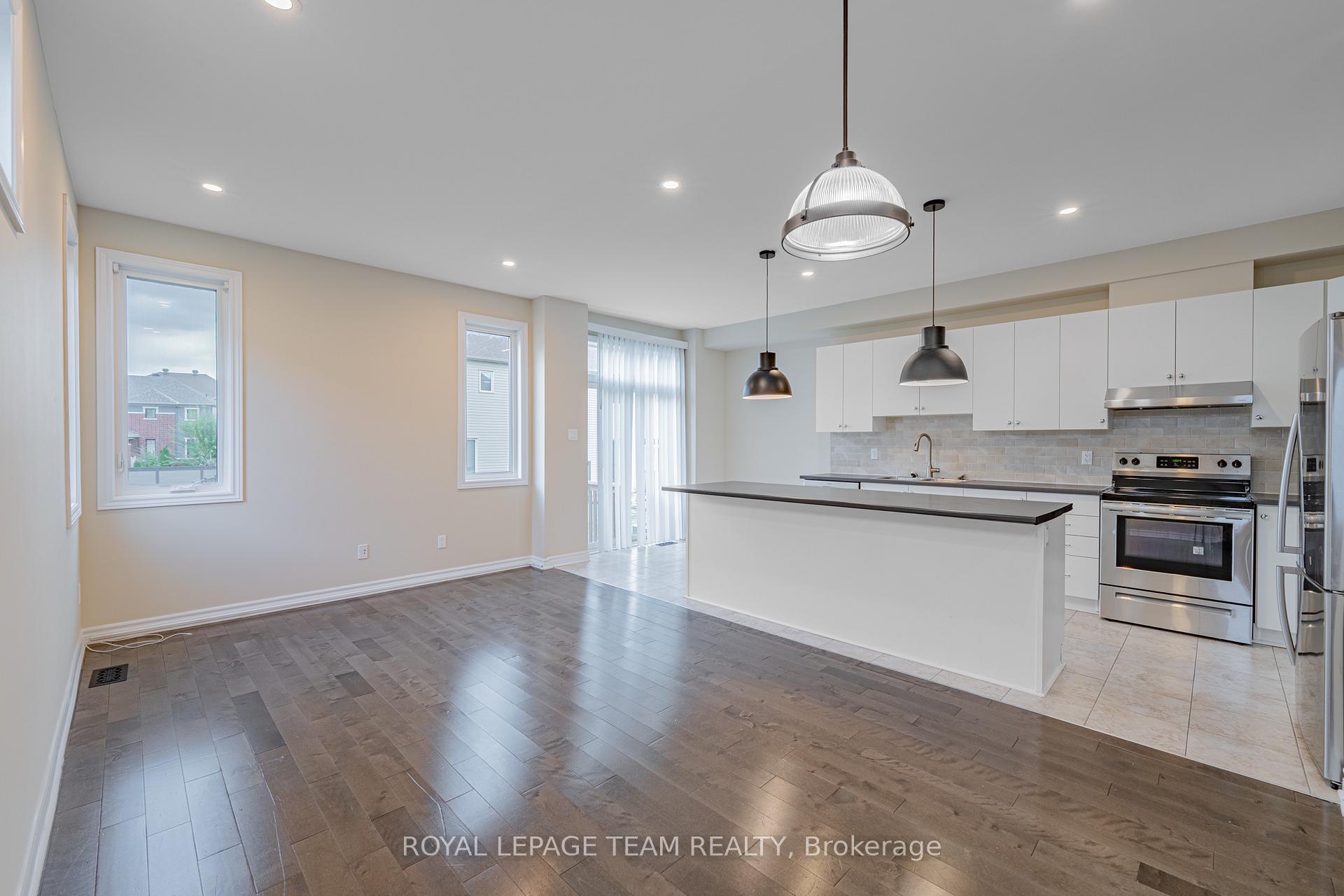 Photo 14 of 2522 Waterlilly Way, Ottawa, Barrhaven - Heritage Park — HOMEH