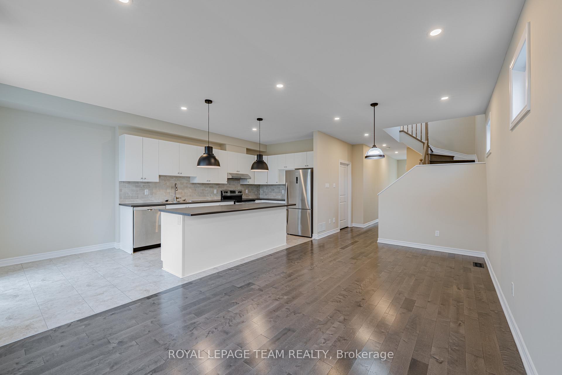 Photo 15 of 2522 Waterlilly Way, Ottawa, Barrhaven - Heritage Park — HOMEH
