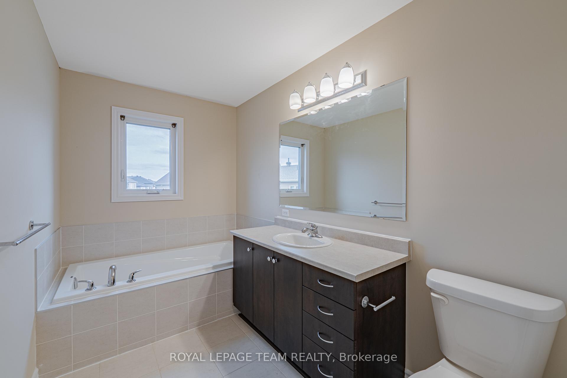 Photo 32 of 2522 Waterlilly Way, Ottawa, Barrhaven - Heritage Park — HOMEH