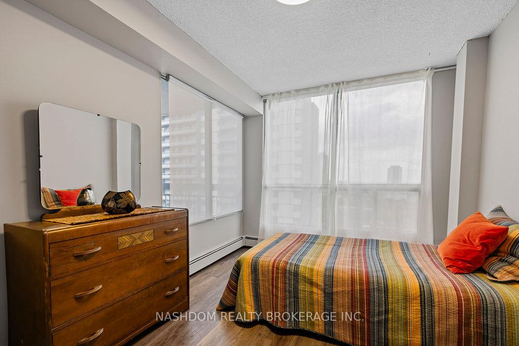 Photo 11 of Unit 1603, 150 Charlton Avenue E, Hamilton, Corktown — HOMEH