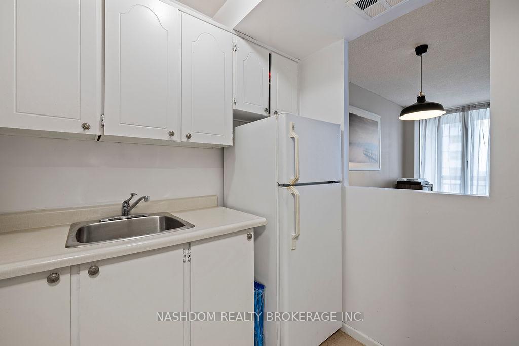 Photo 17 of Unit 1603, 150 Charlton Avenue E, Hamilton, Corktown — HOMEH
