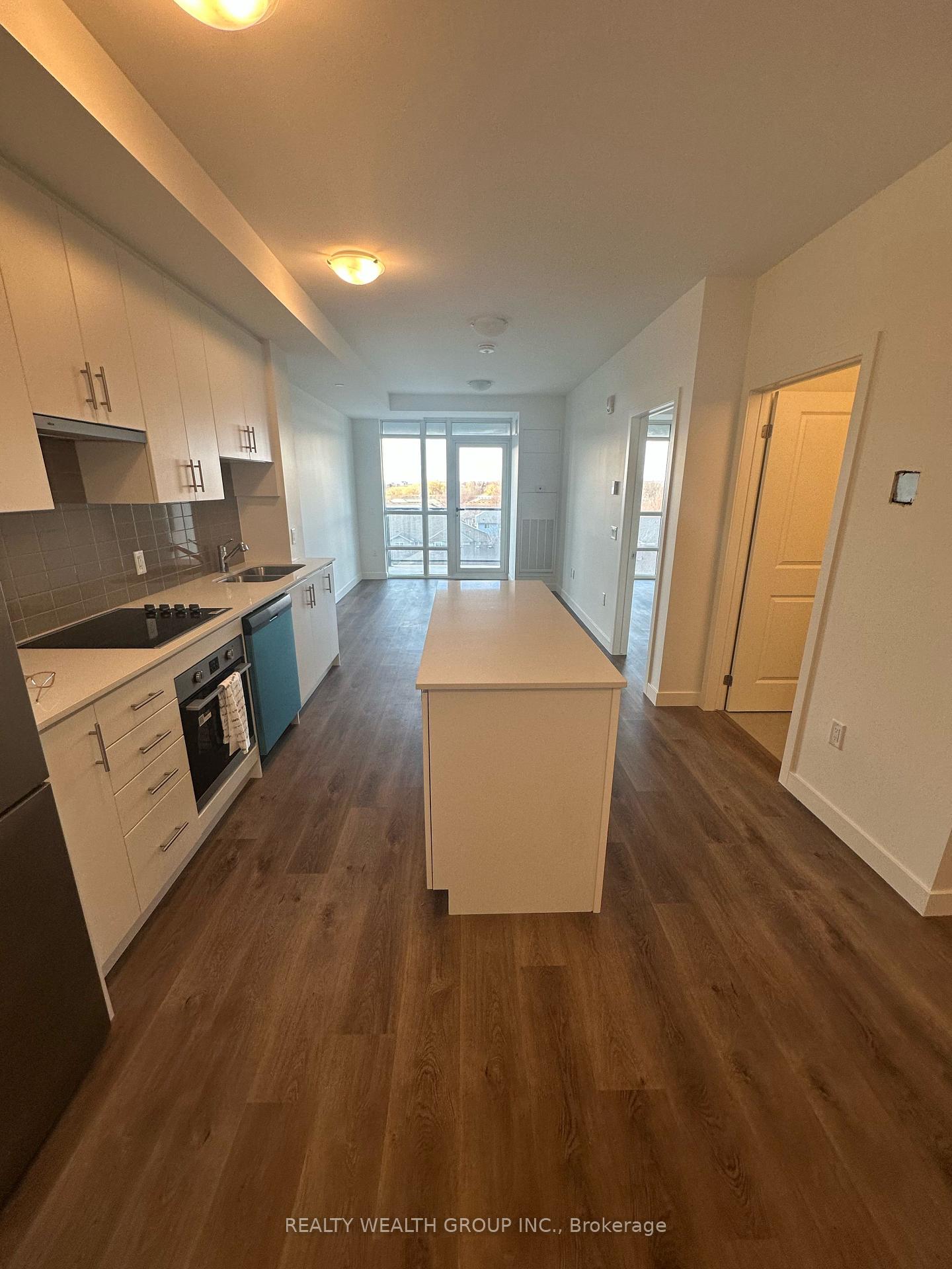 Photo 2 of Unit 504, 461 Green Road, Hamilton, Lakeshore — HOMEH