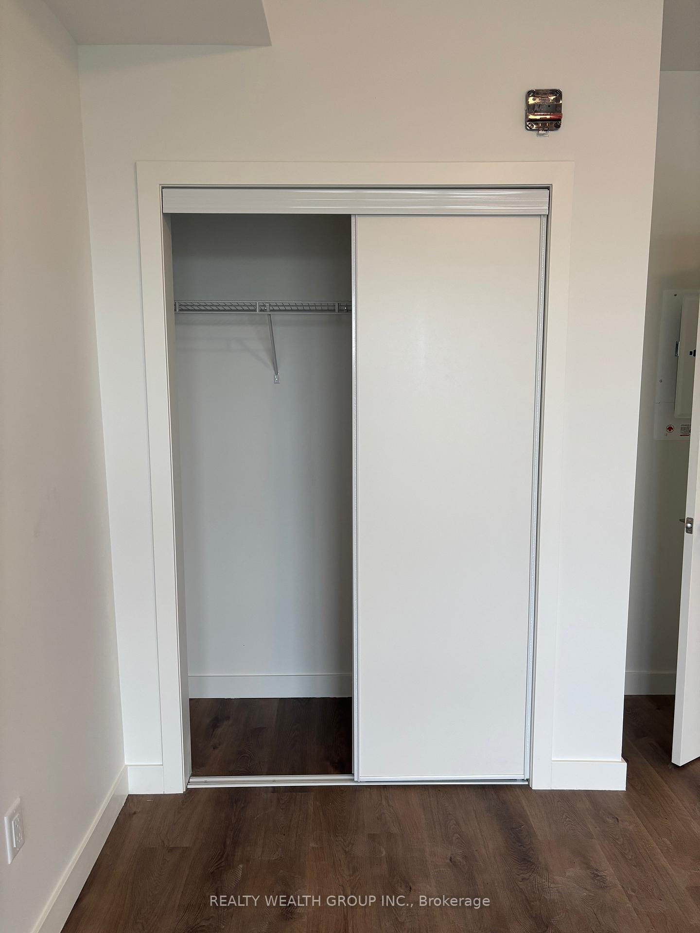 Photo 11 of Unit 504, 461 Green Road, Hamilton, Lakeshore — HOMEH