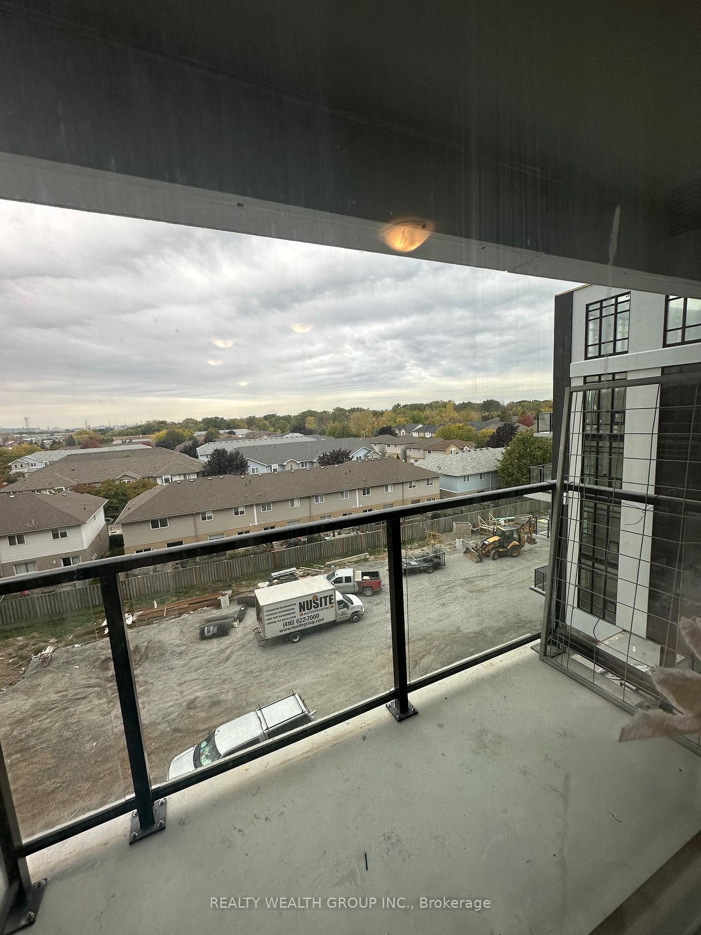 Photo 13 of Unit 504, 461 Green Road, Hamilton, Lakeshore — HOMEH