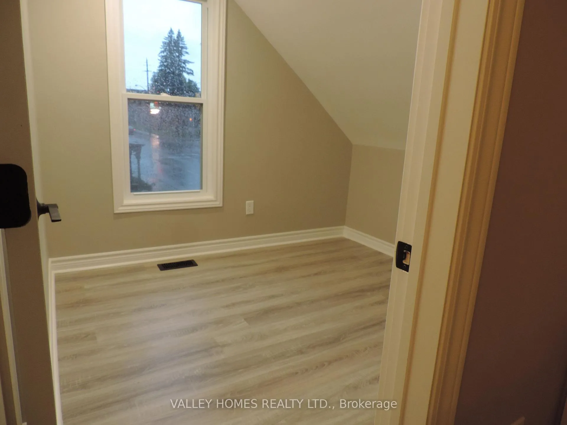 Photo 9 of 172 Franktown Road, Carleton Place — HOMEH