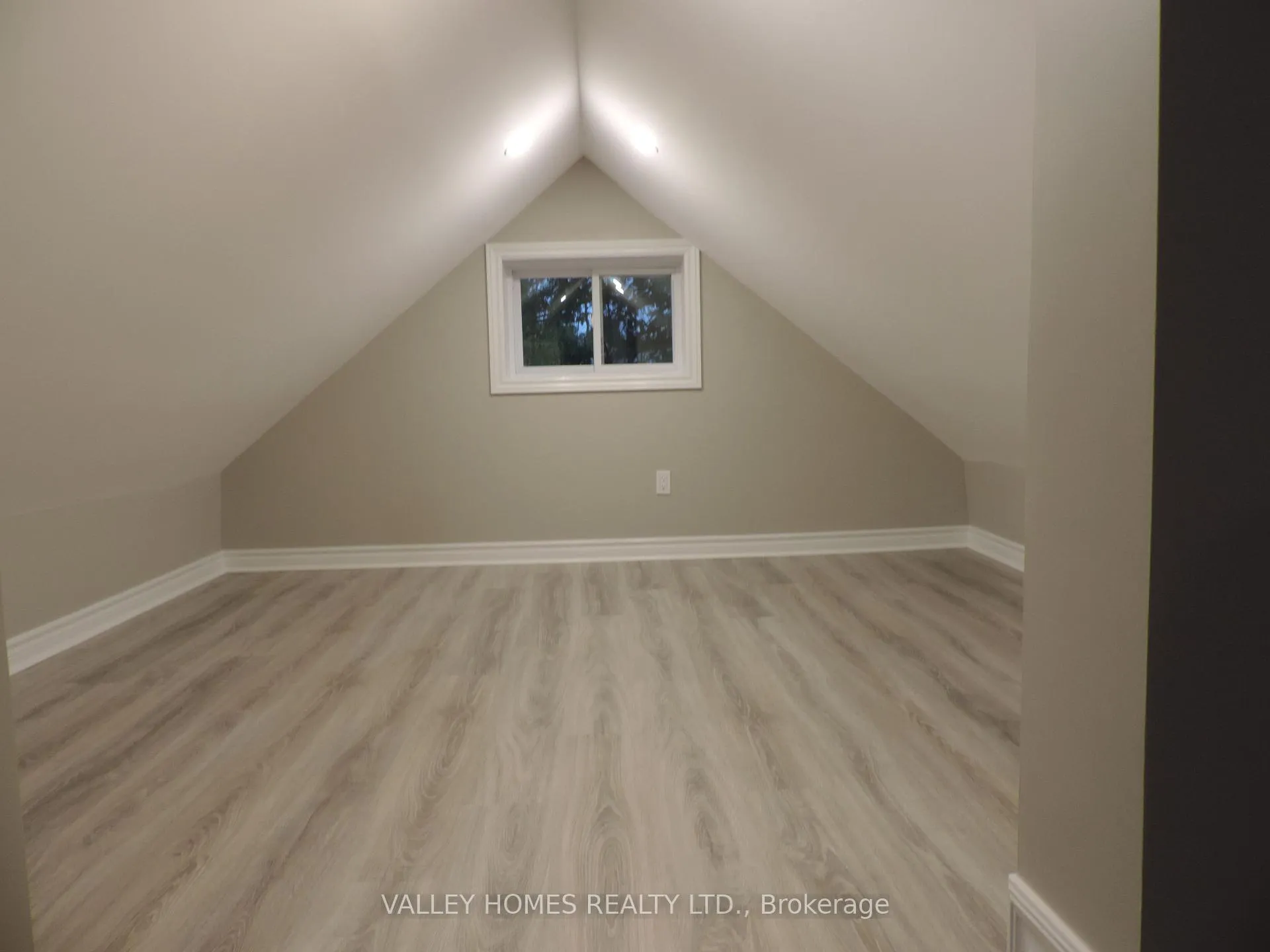Photo 10 of 172 Franktown Road, Carleton Place — HOMEH