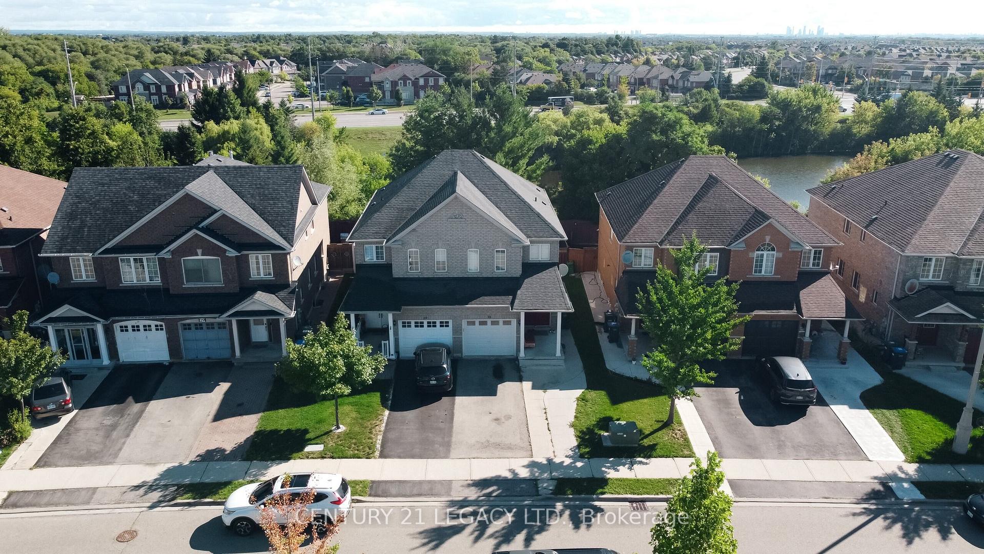 Front of 25 Revelstoke Place