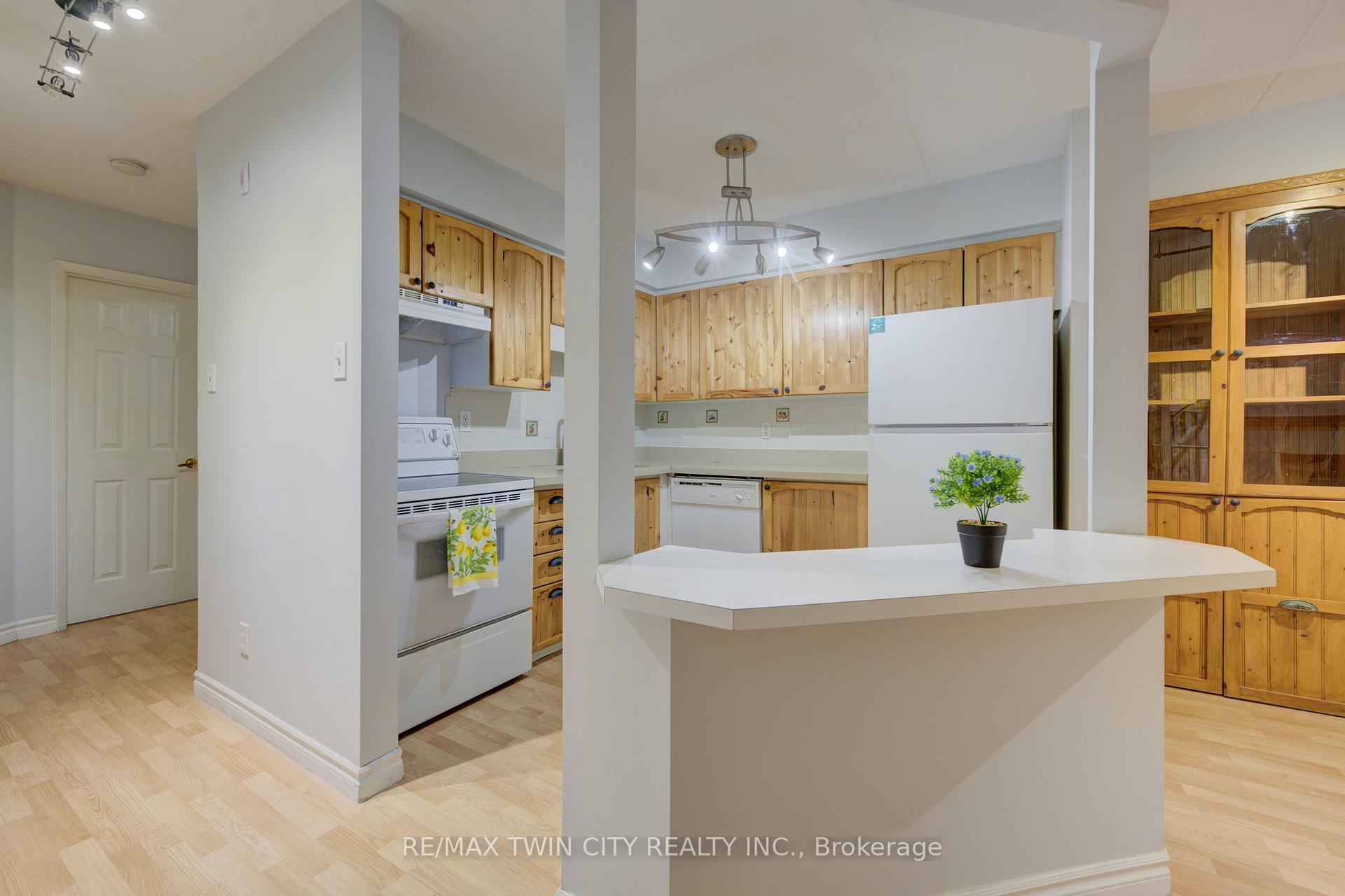Photo 13 of Unit 25, 3085 Kingsway Drive, Kitchener, Vanier - Kitchener — HOMEH