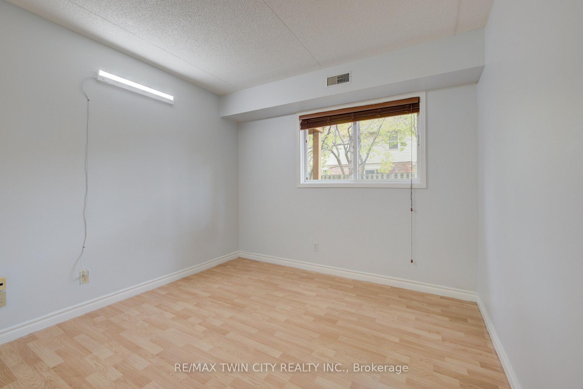 Photo 14 of Unit 25, 3085 Kingsway Drive, Kitchener, Vanier - Kitchener — HOMEH