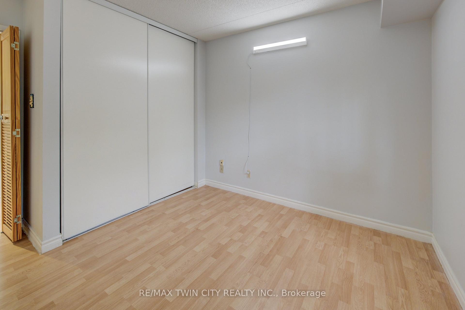 Photo 15 of Unit 25, 3085 Kingsway Drive, Kitchener, Vanier - Kitchener — HOMEH