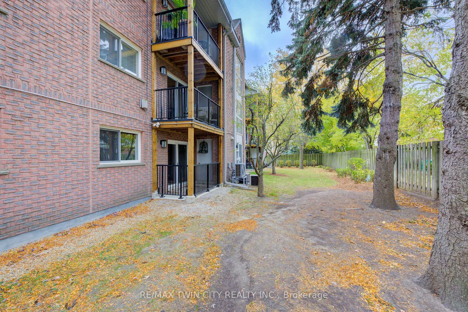 Photo 29 of Unit 25, 3085 Kingsway Drive, Kitchener, Vanier - Kitchener — HOMEH