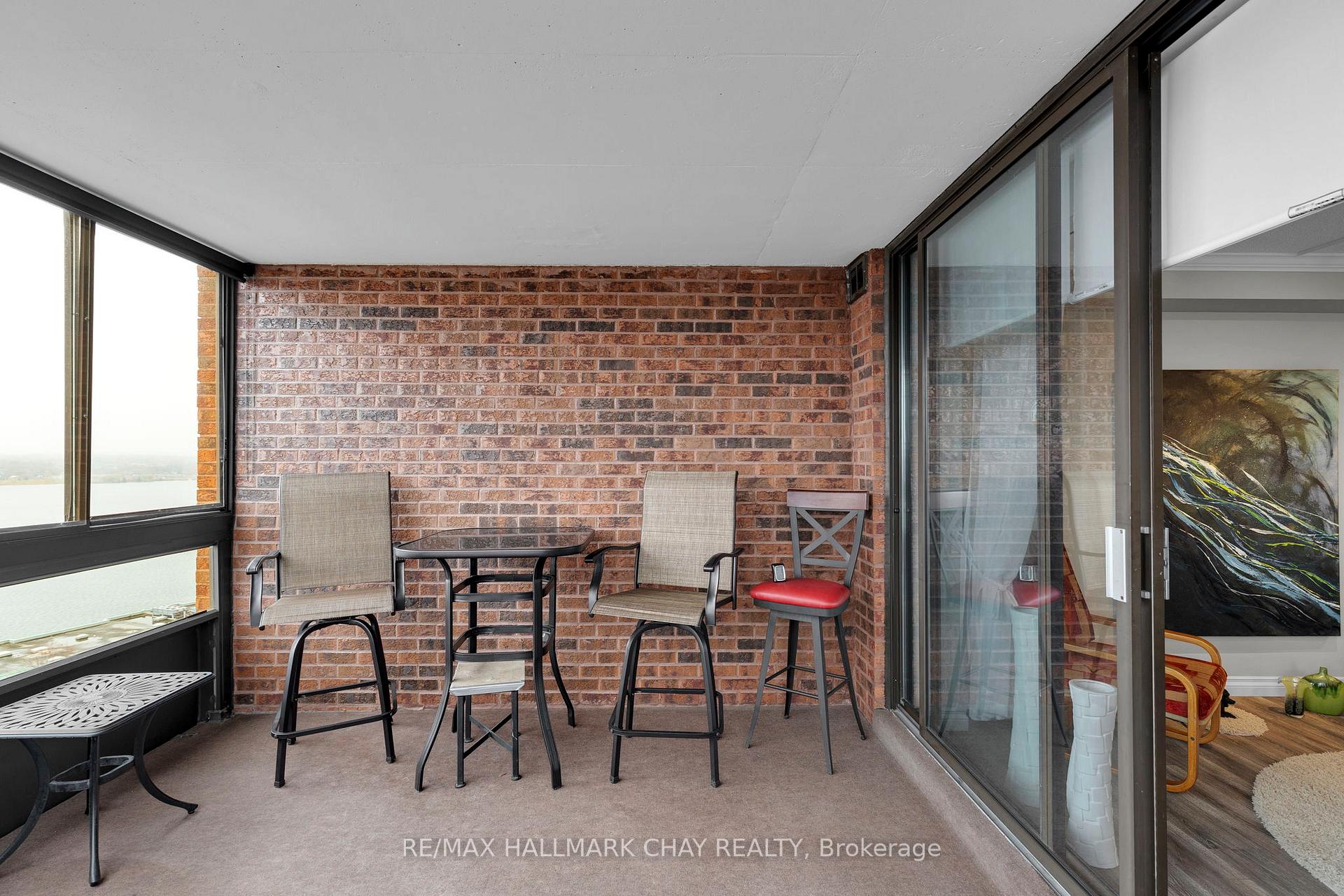 Photo 10 of Unit 1107, 181 Collier Street, Barrie, North Shore — HOMEH
