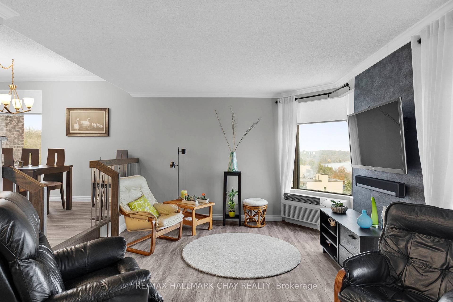 Photo 12 of Unit 1107, 181 Collier Street, Barrie, North Shore — HOMEH