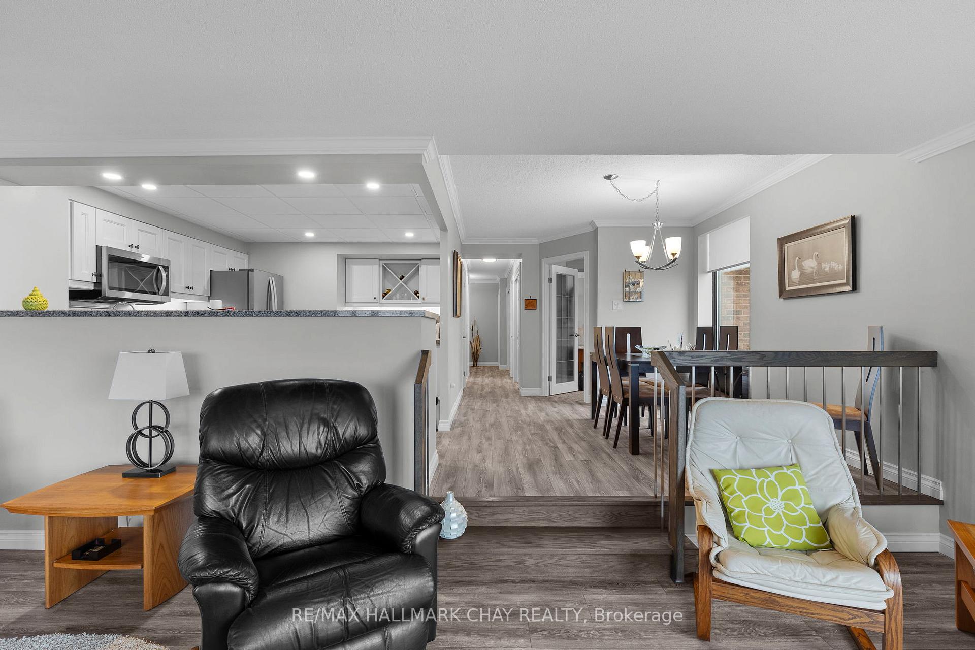 Photo 15 of Unit 1107, 181 Collier Street, Barrie, North Shore — HOMEH