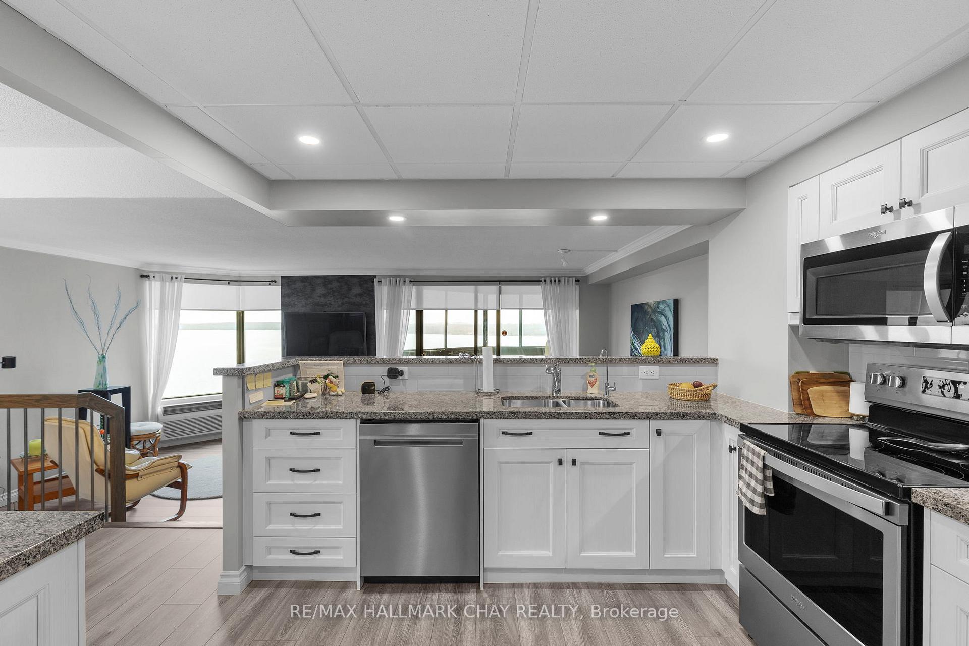 Photo 19 of Unit 1107, 181 Collier Street, Barrie, North Shore — HOMEH