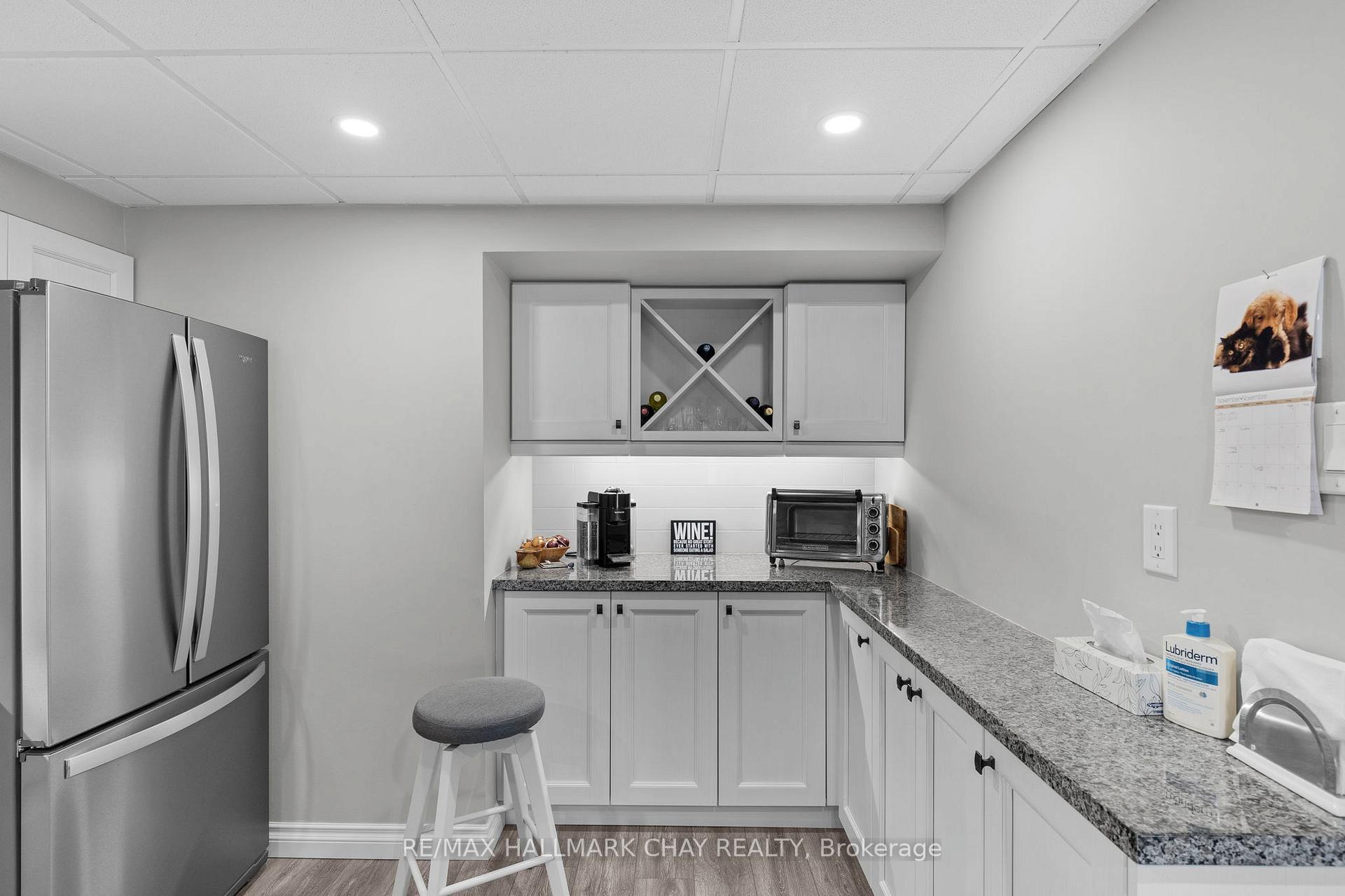 Photo 20 of Unit 1107, 181 Collier Street, Barrie, North Shore — HOMEH