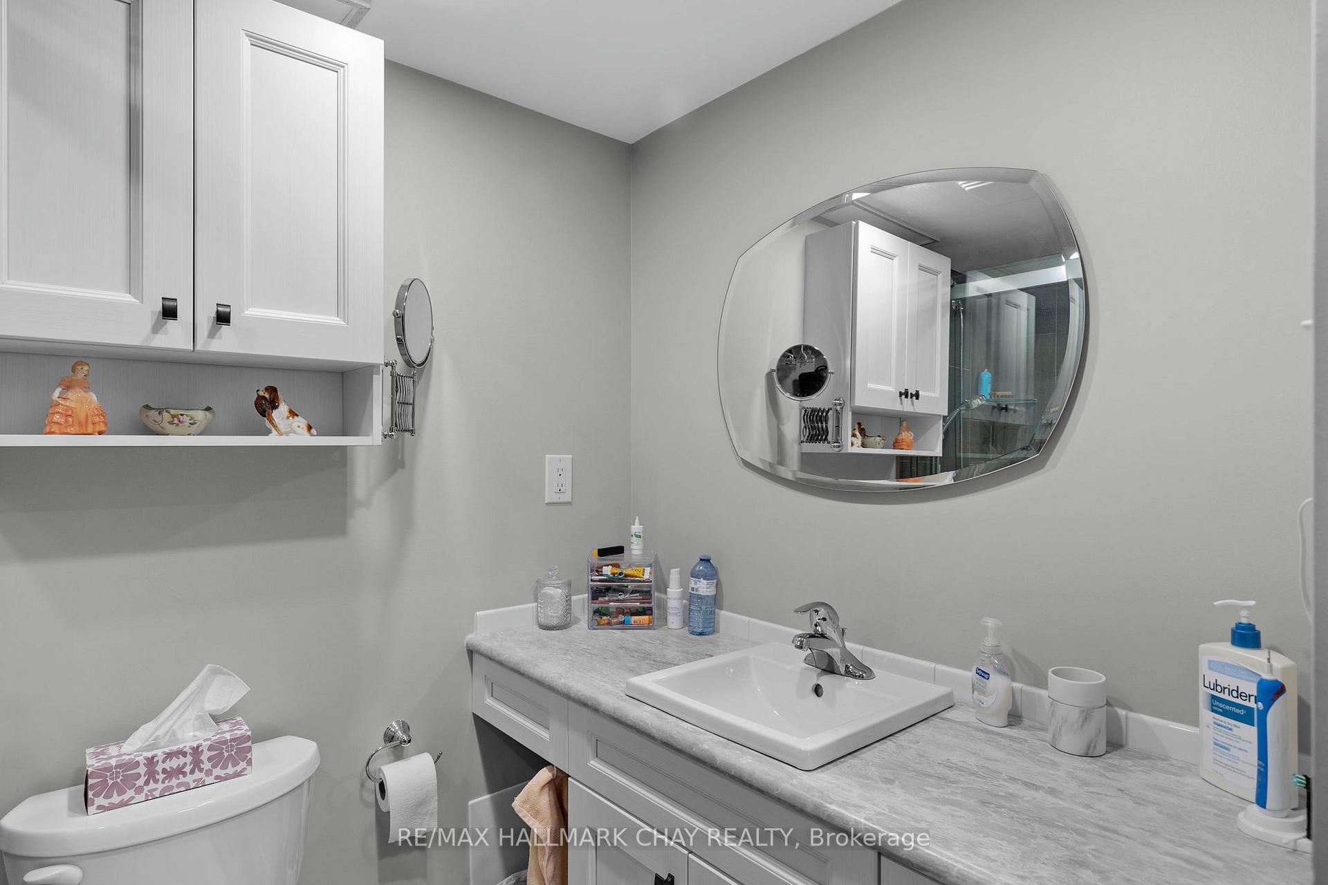 Photo 29 of Unit 1107, 181 Collier Street, Barrie, North Shore — HOMEH