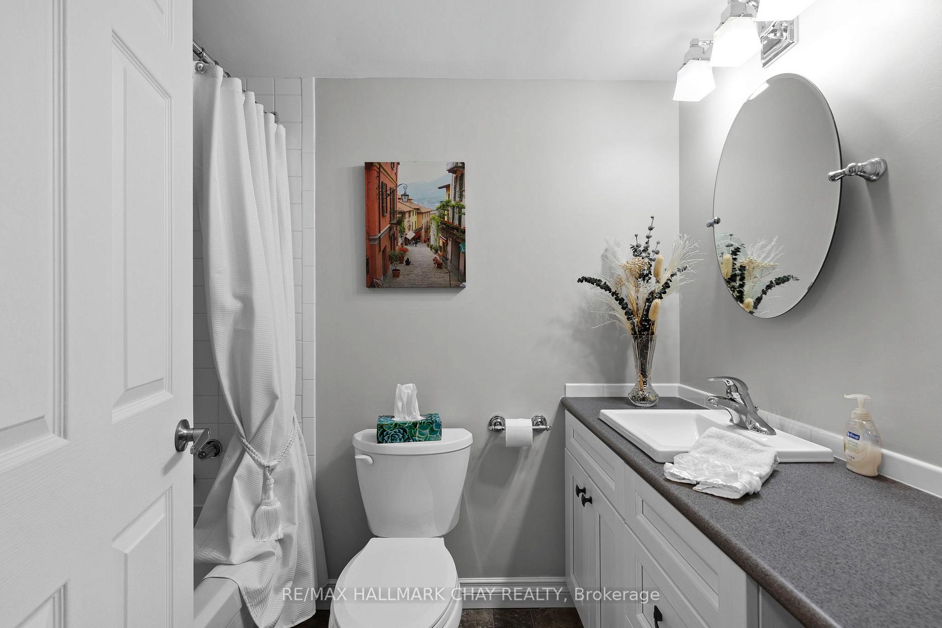 Photo 31 of Unit 1107, 181 Collier Street, Barrie, North Shore — HOMEH
